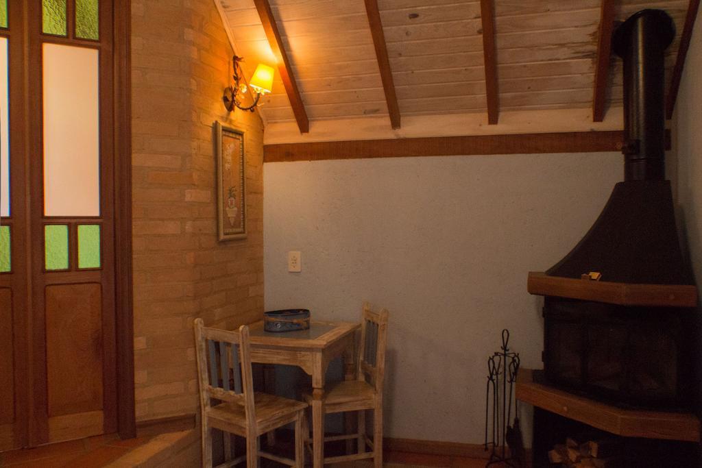 Pousada Villa Rhustica Santo Antônio do Pinhal Eksteriør billede